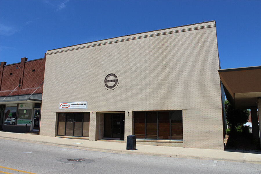 109 West Court Street